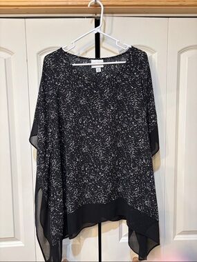 Ava & Viv size X/1X black/white long box top